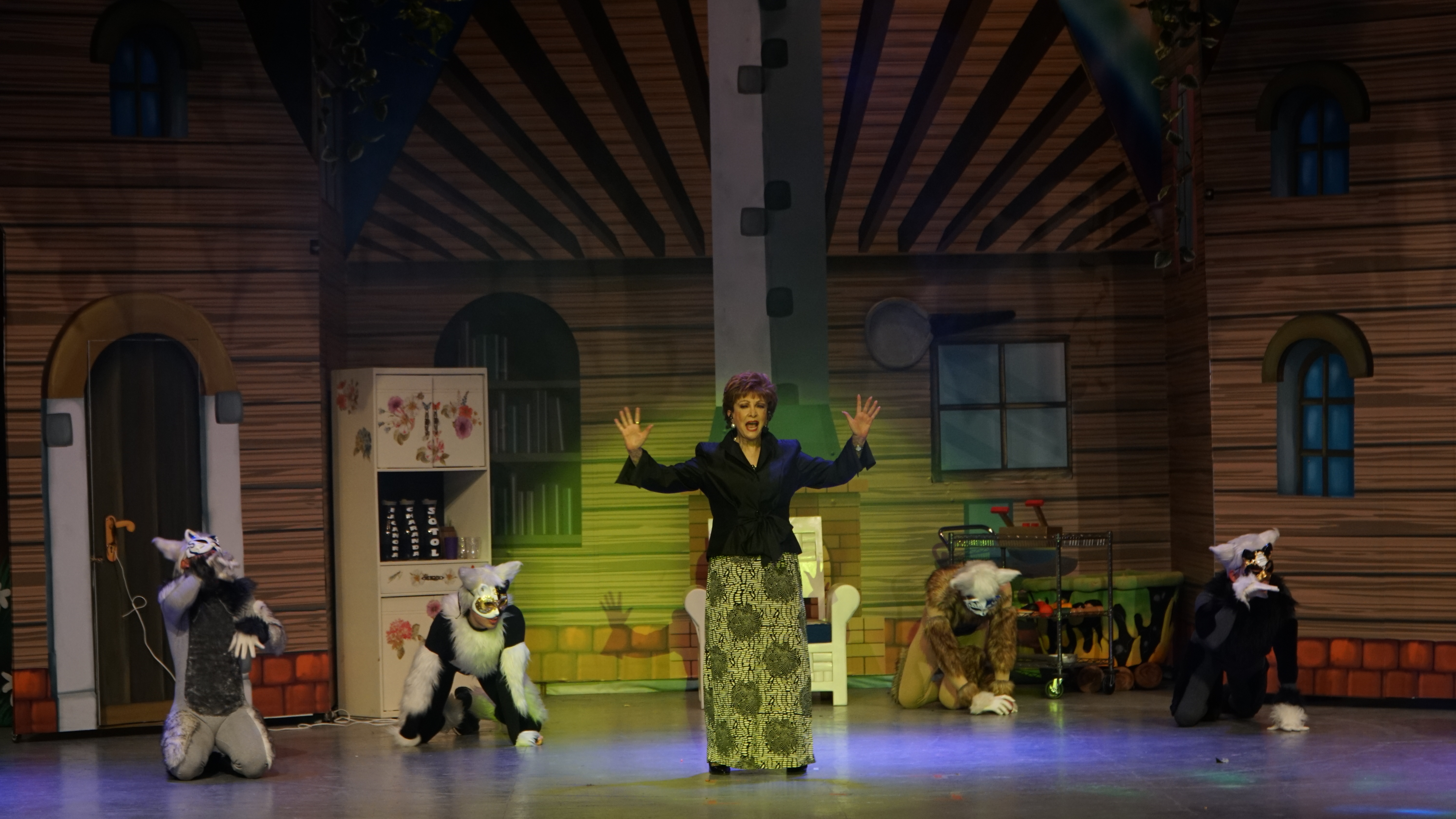 En la función del 11 de mayo, la alternante Norma Lazareno desempeñó el rol de "La abuelita" (Foto: Lalo Cano)