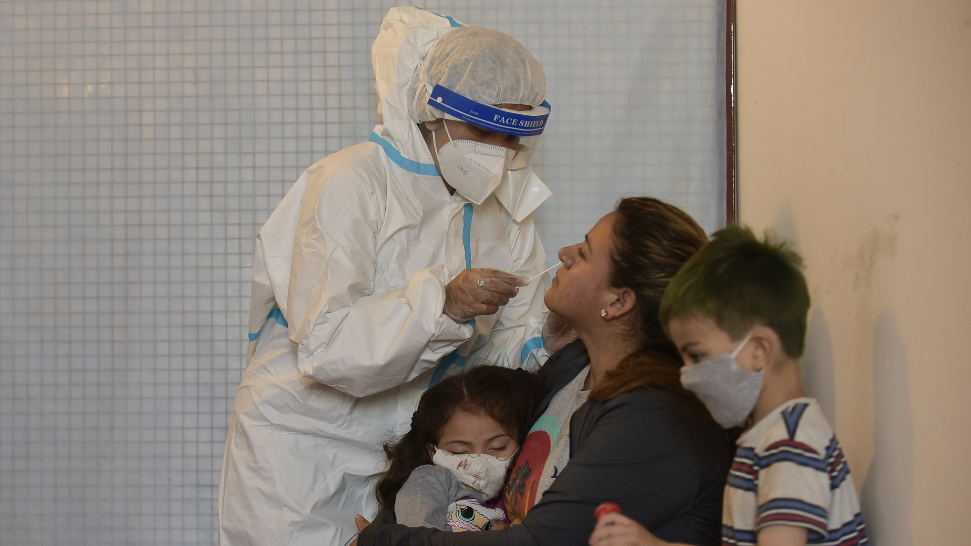 Flurona es la coinfección entre el virus del SARS CoV-2 y el de la influenza.