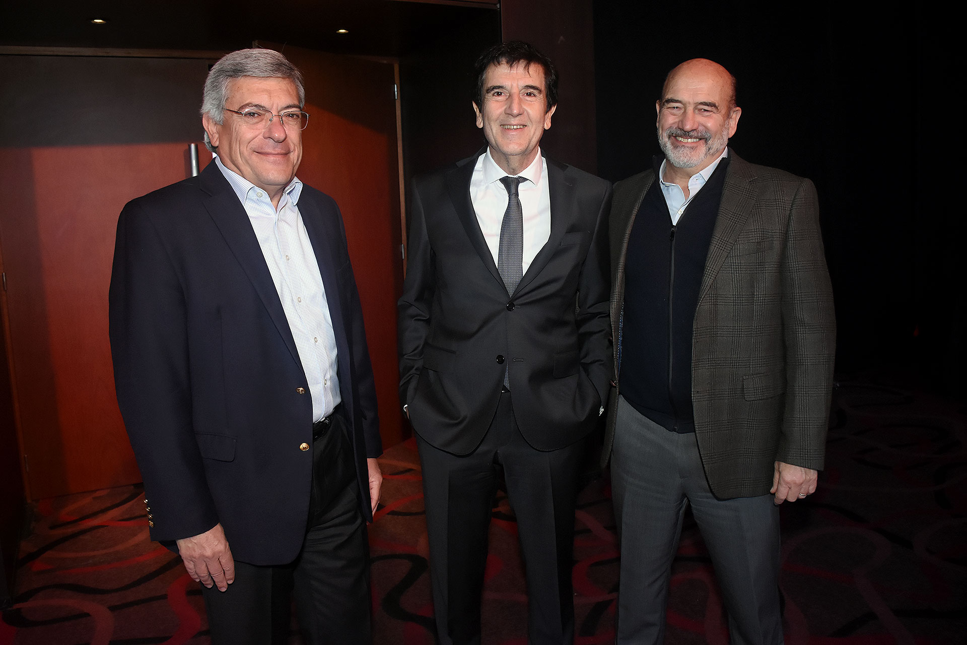 De izquierda a derecha: Martín Berardi, presidente de Ternium Argentina, el economista Carlos Melconian y David Uriburu, de Techint