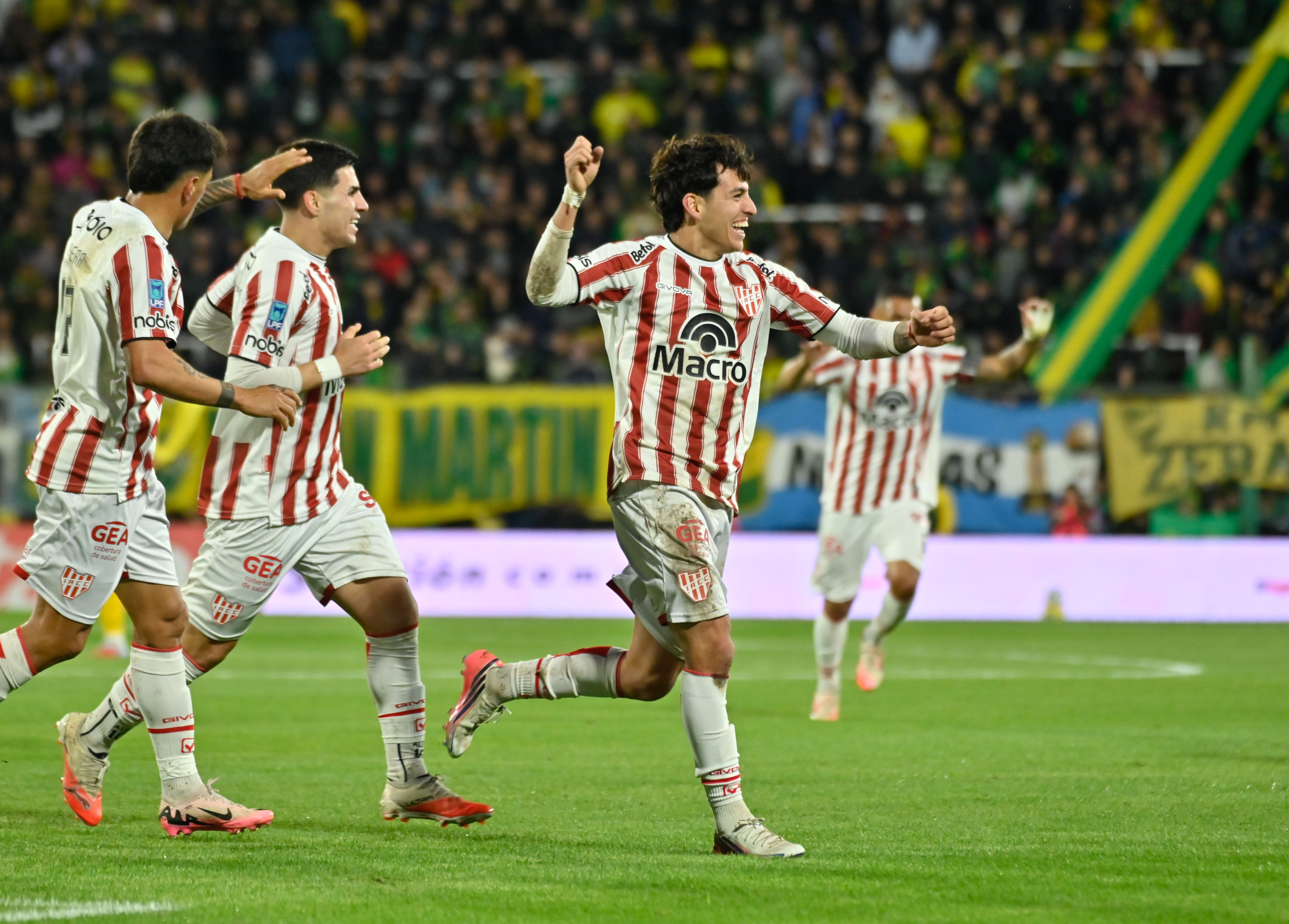 Instituto venci&oacute; 1-0 a Defensa y Justicia y ampli&oacute; su ventaja como l&iacute;der de la Zona A del Torneo Clausura