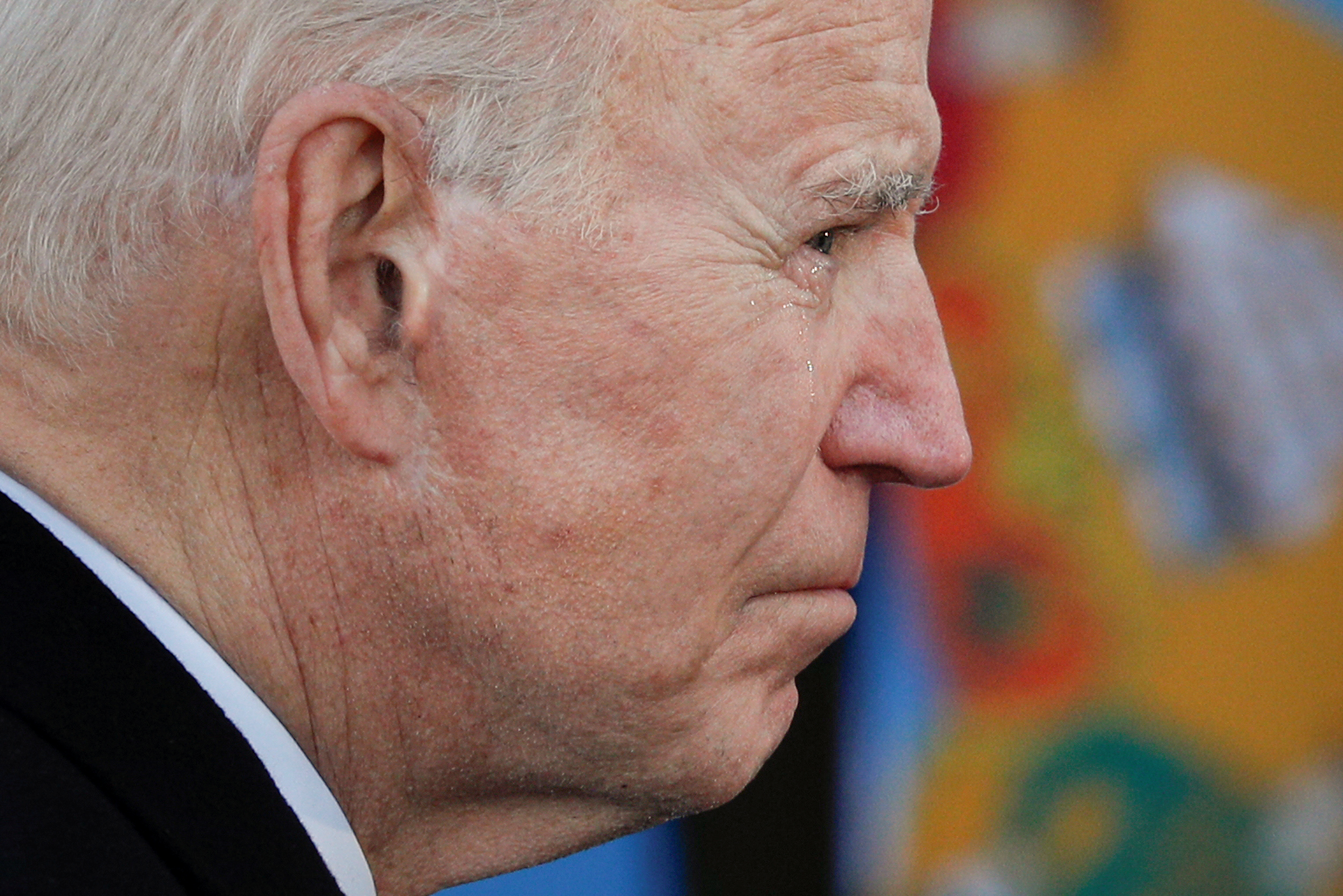 Biden asume —expresó su jefe de gabinete— en el medio de “cuatro crisis que se superponen y se agravan: la crisis de COVID-19, la crisis económica resultante, la crisis del clima y una crisis de igualdad racial”. (REUTERS/Tom Brenner)