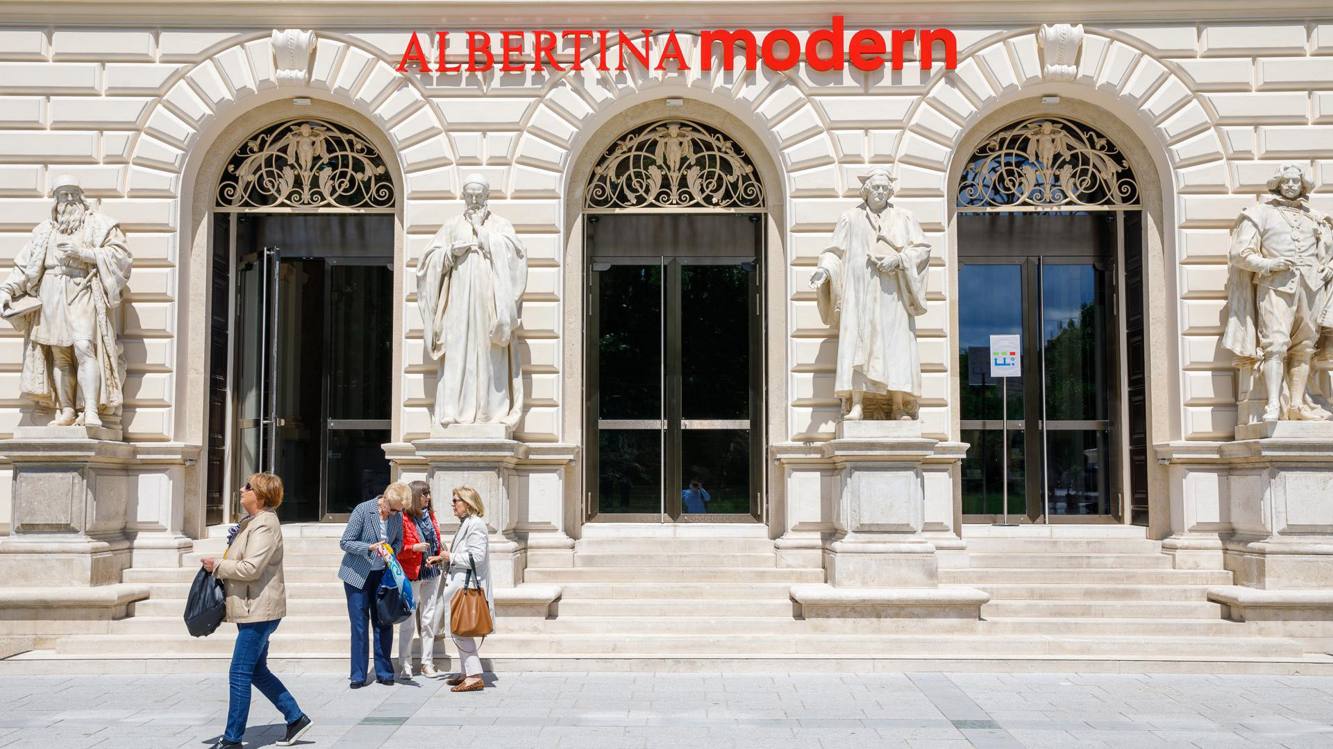 Un jubilado murió tras un violento asalto en Saavedra: tres ladrones lo ataron y lo golpearon junto a su esposa