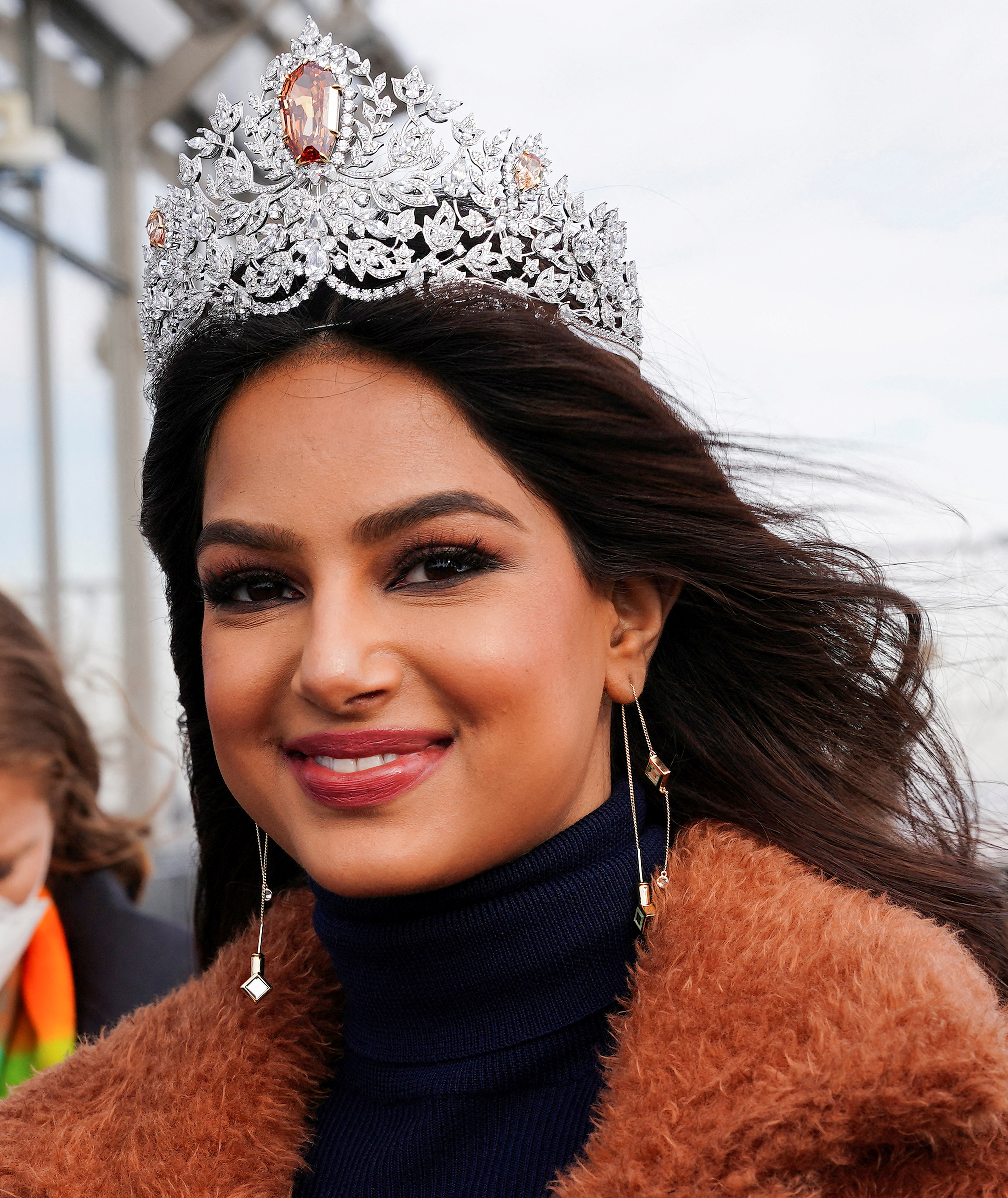 Miss Universe Harnaaz Sandhu y su desmedido aumento de peso por el que ha sido duramente cuestionada. REUTERS/Carlo Allegri