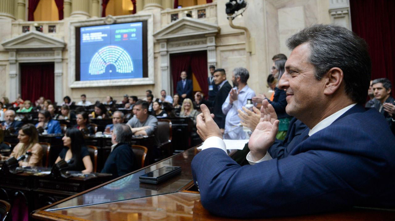 El ministro Sergio Massa incluyó un paquete de proyectos vinculados a la economía 