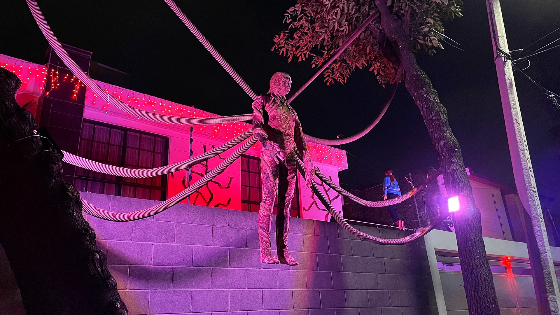 Les quedó bien Vecna”; así luce la decoración de Halloween basada en  Stranger Things en una casa de Naucalpan - Infobae