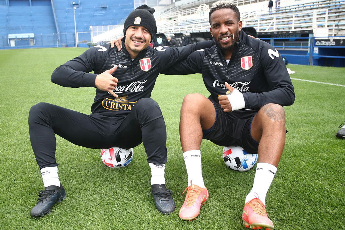 Jefferson Farfán elogia a Gianluca Lapadula: “Es la persona que todo el mundo quiere” - Infobae