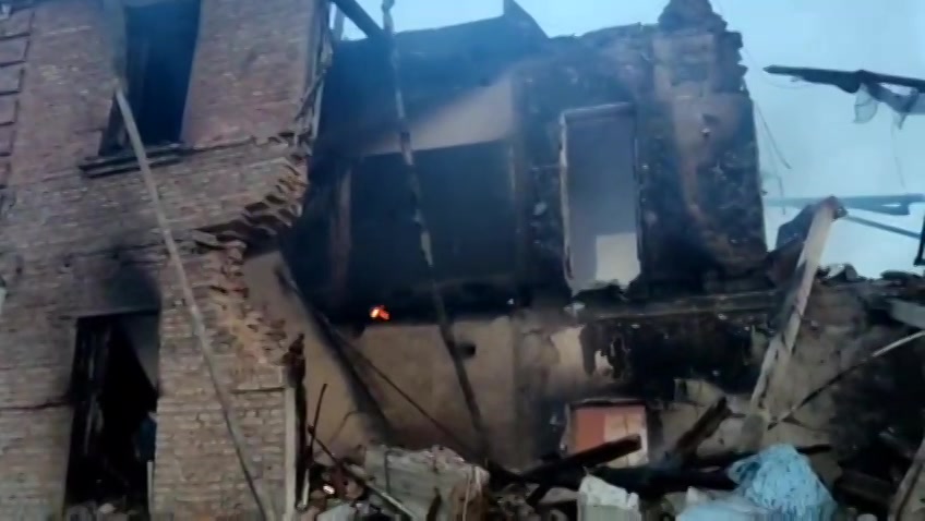 Los cuerpos de 44 civiles fueron encontrados el martes entre los escombros de un edificio destruido en marzo en Izium