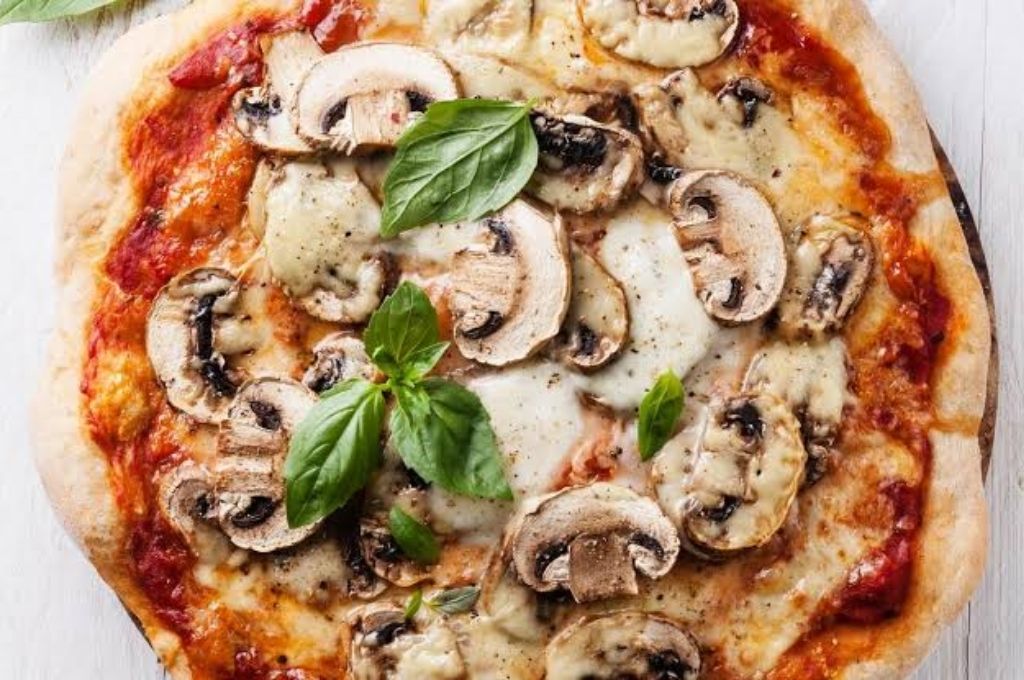 The contention was caused by a mushroom pizza named Champignon League (reference image)