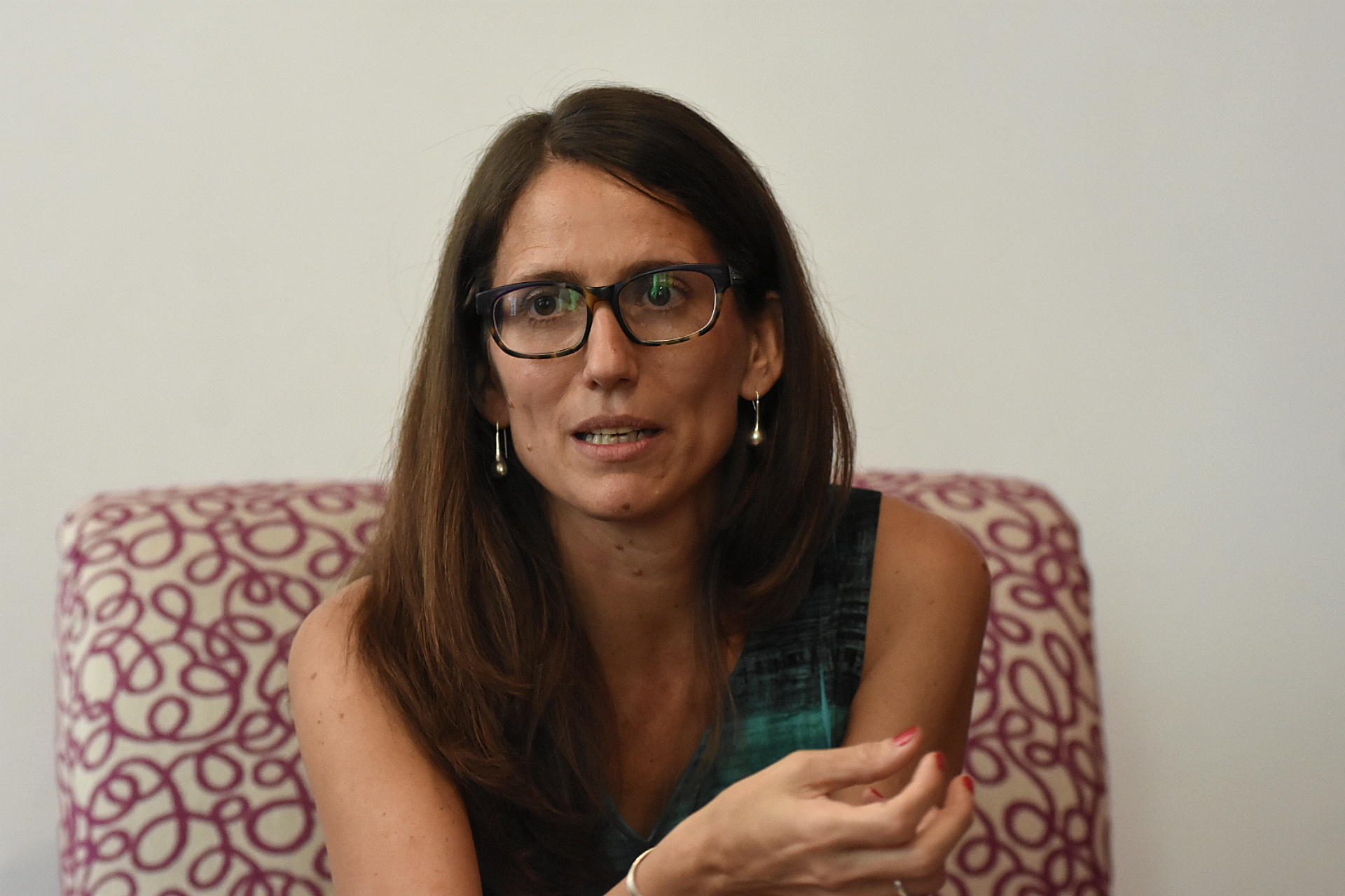 Elizabeth Gómez Alcorta, ministra de las Mujeres, Géneros y Diversidad, firmó el Decreto junto a Alberto Fernández y Santiago Cafiero. (Nicolás Stulberg)