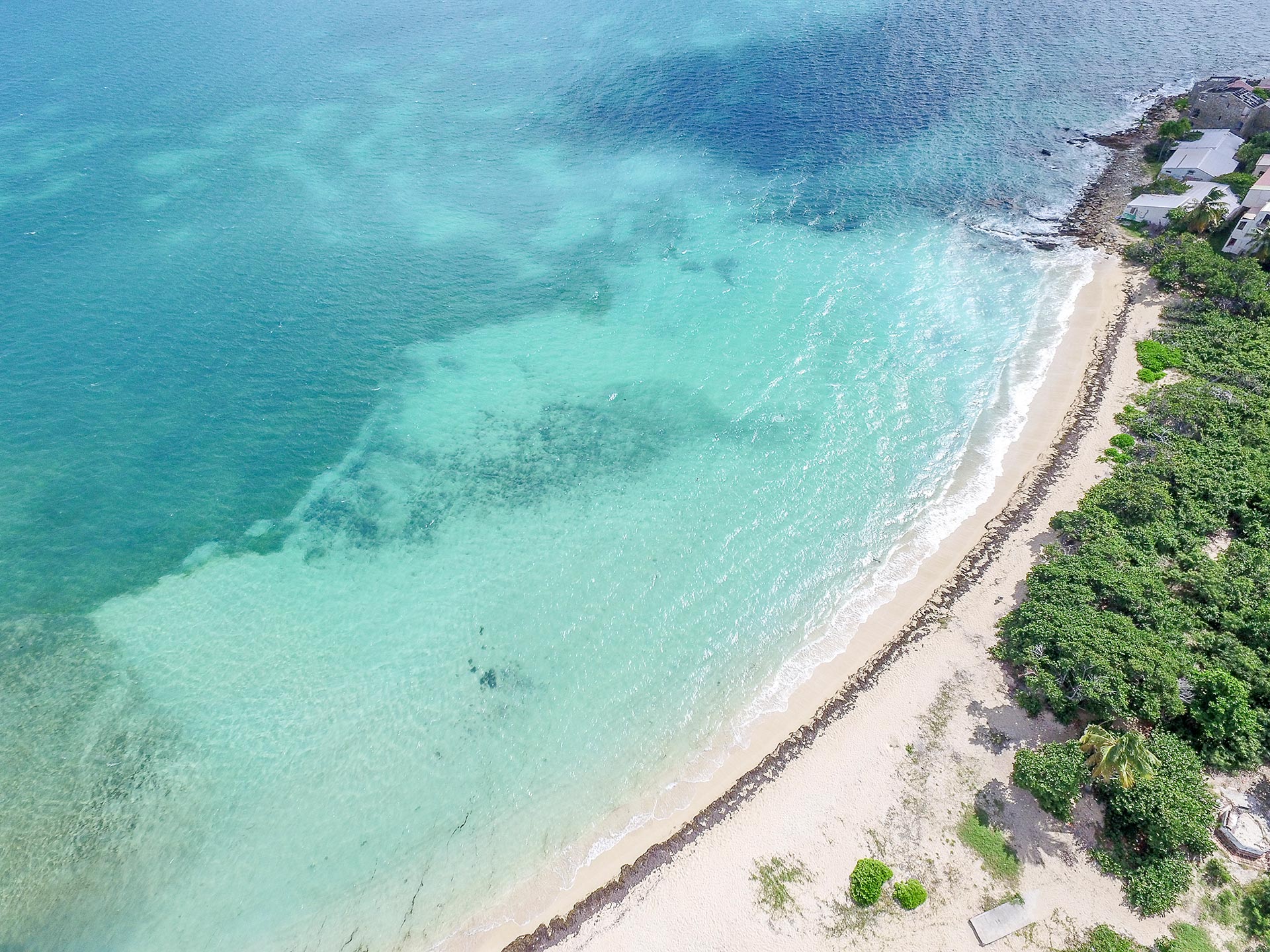 La Playa Maho es famosa por estar al lado del Aeropuerto Internacional Princesa Juliana