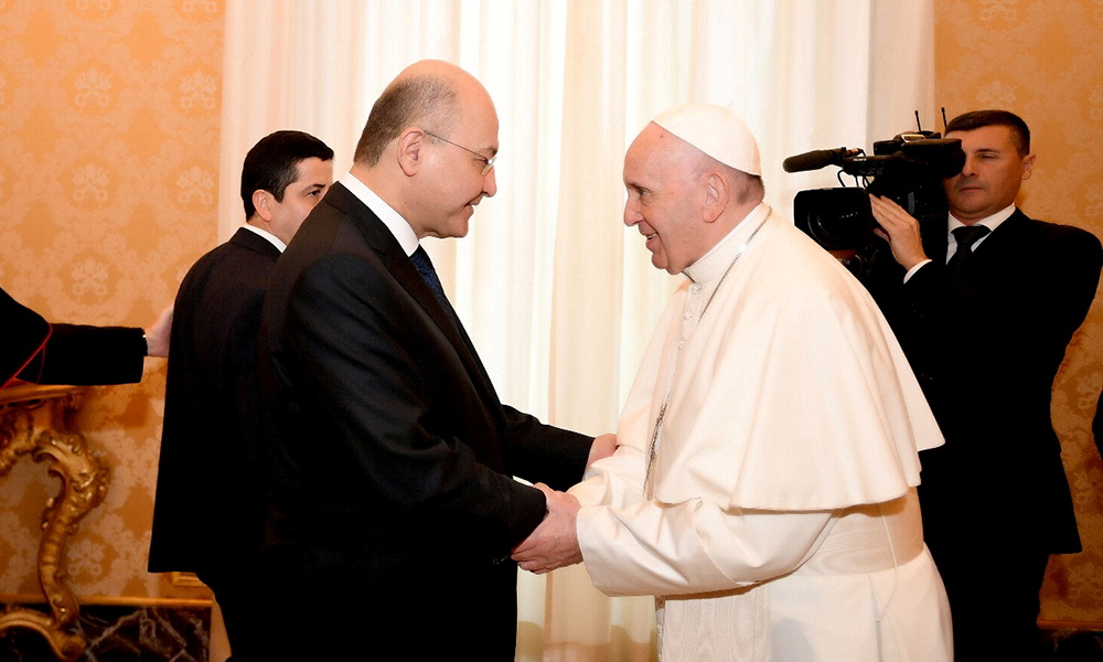 El presidente de Irak, Barham Salih, visitó al Papa Francisco en el Vaticano en noviembre de 2018. Quiere promover el regreso de los cristianos a Irak (REUTERS)