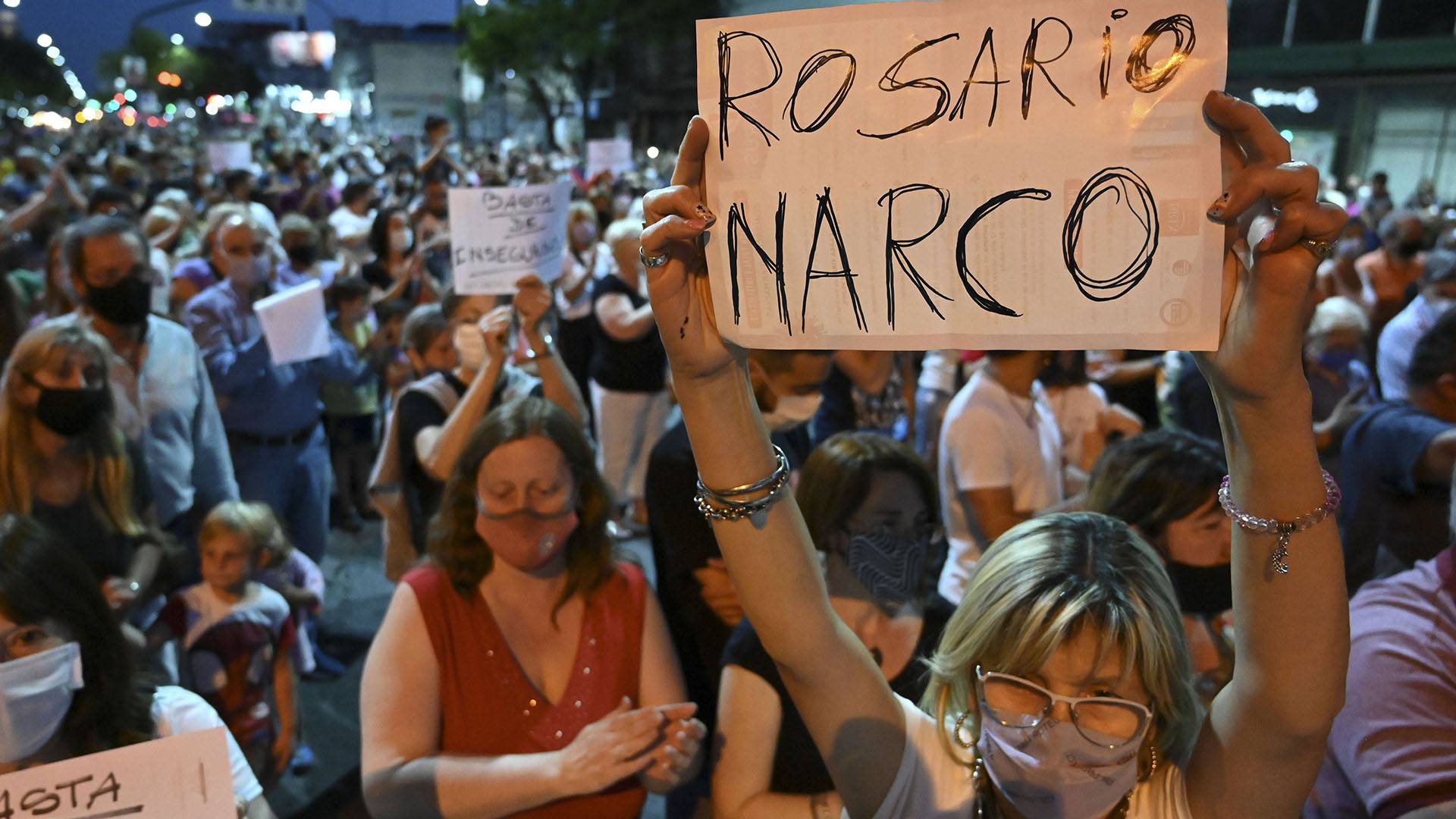 Desplazaron al jefe de la Policía de Rosario luego de que increparan a Omar Perotti y Pablo Javkin en una marcha