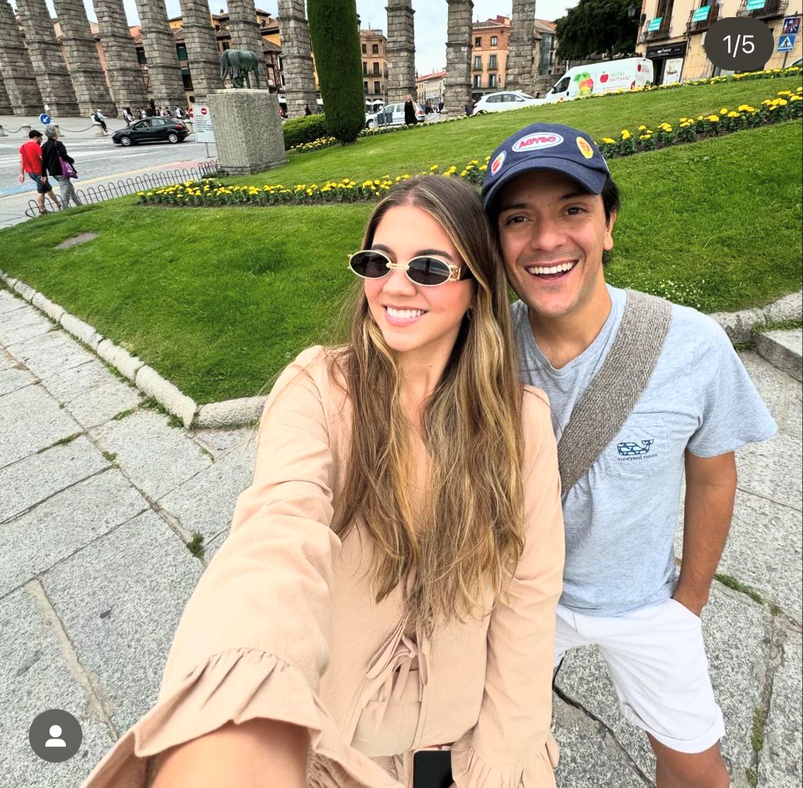 Justo el día en que Carlos Calero cumple años, su hija Sofía llegará al  altar en Grecia: la boda hará parte de un viaje familiar - Infobae