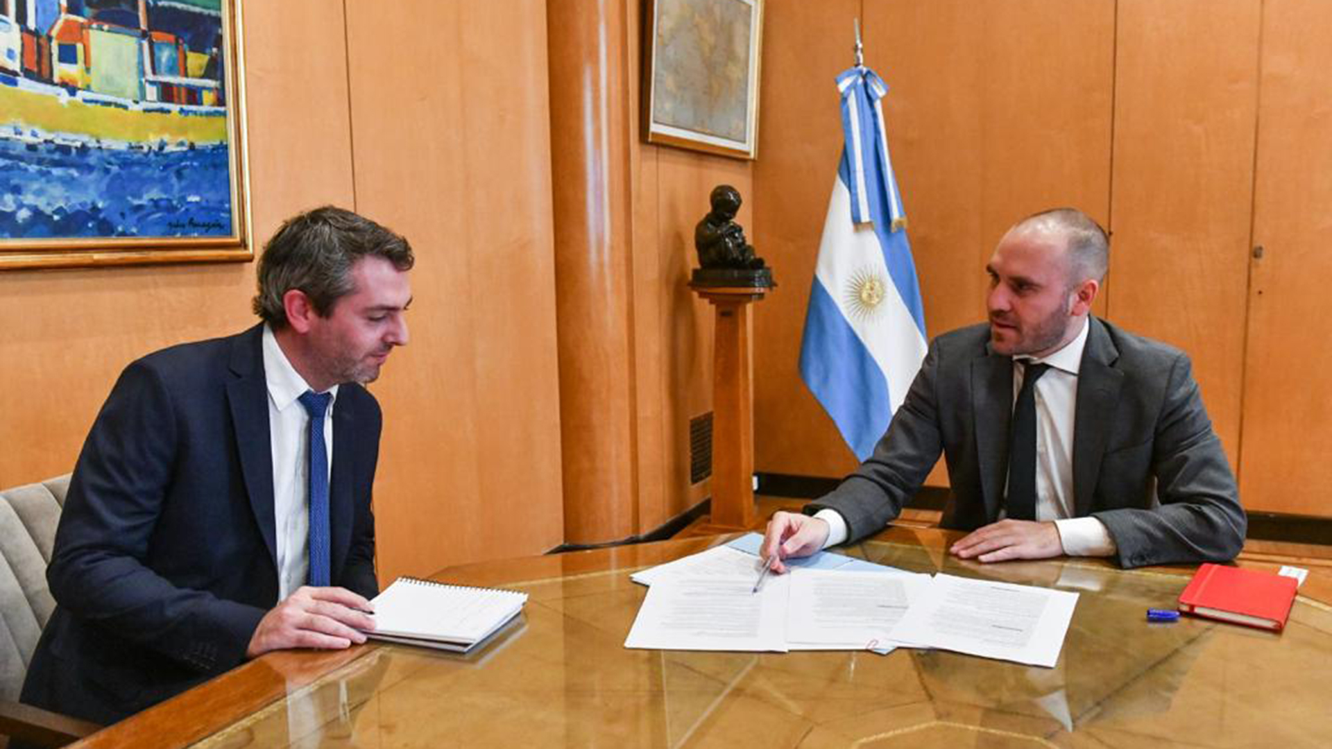 Martín Guzmán junto a Guillermo Hang, el nuevo secretario de Comercio 