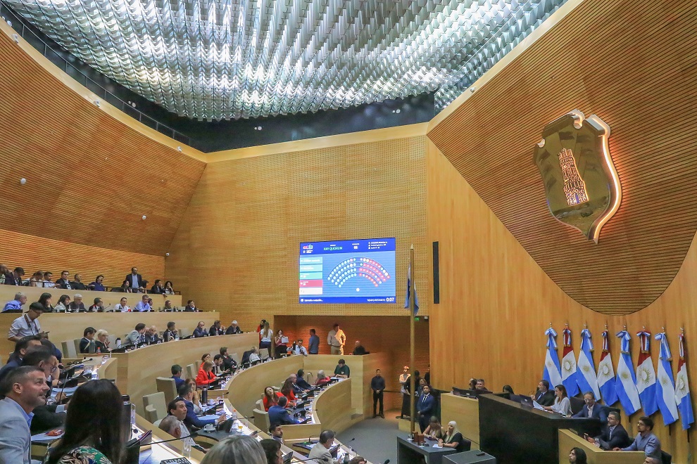 La Bolsa de Comercio de Mendoza firmó un acuerdo internacional clave para captar inversiones en minería