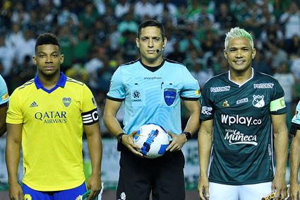 Teo Gutiérrez empezó a calentar la “final” entre Boca y Deportivo Cali: “Que los hinchas de River hagan fuerza”