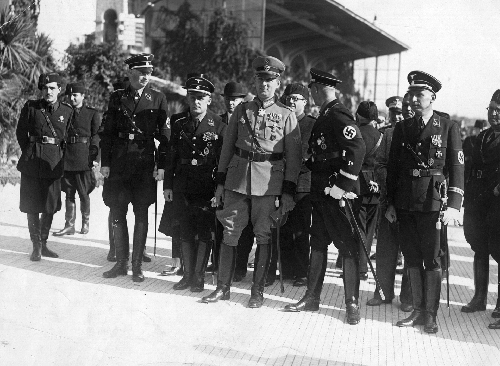 Reinhard Heydrich, la Bestia Rubia o el Carnicero de Praga, fue comisionado por Goring para que diseñara un plan que permitiera la aniquilación total de los judíos