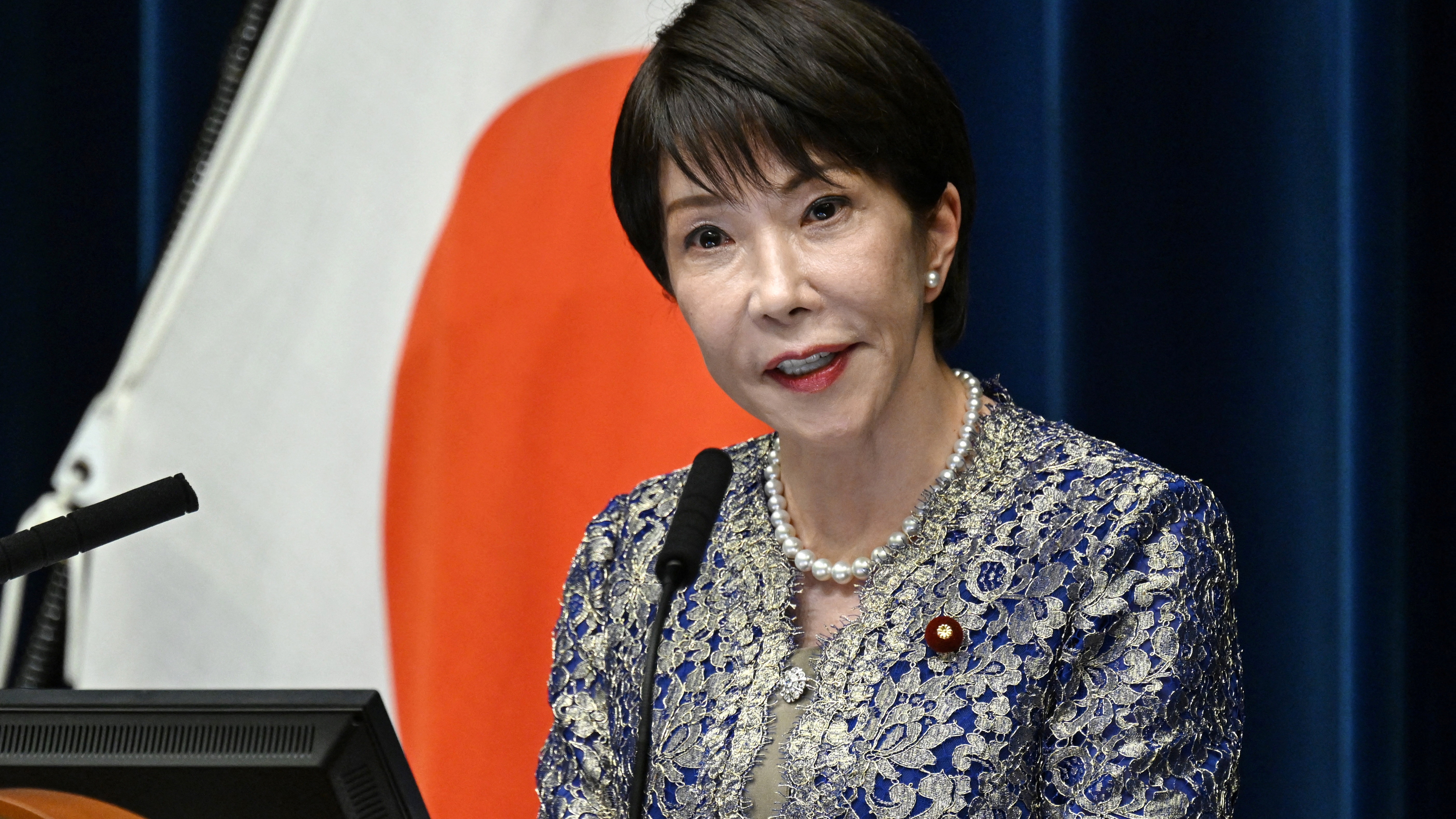 La primera ministra de Jap&oacute;n reorganiz&oacute; su gabinete en medio de las exigencias de Estados Unidos