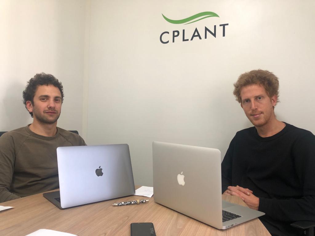 Lucas Crivilone (26) y Guido Husni (29) crearon CPlant en 2018 en Uruguay.