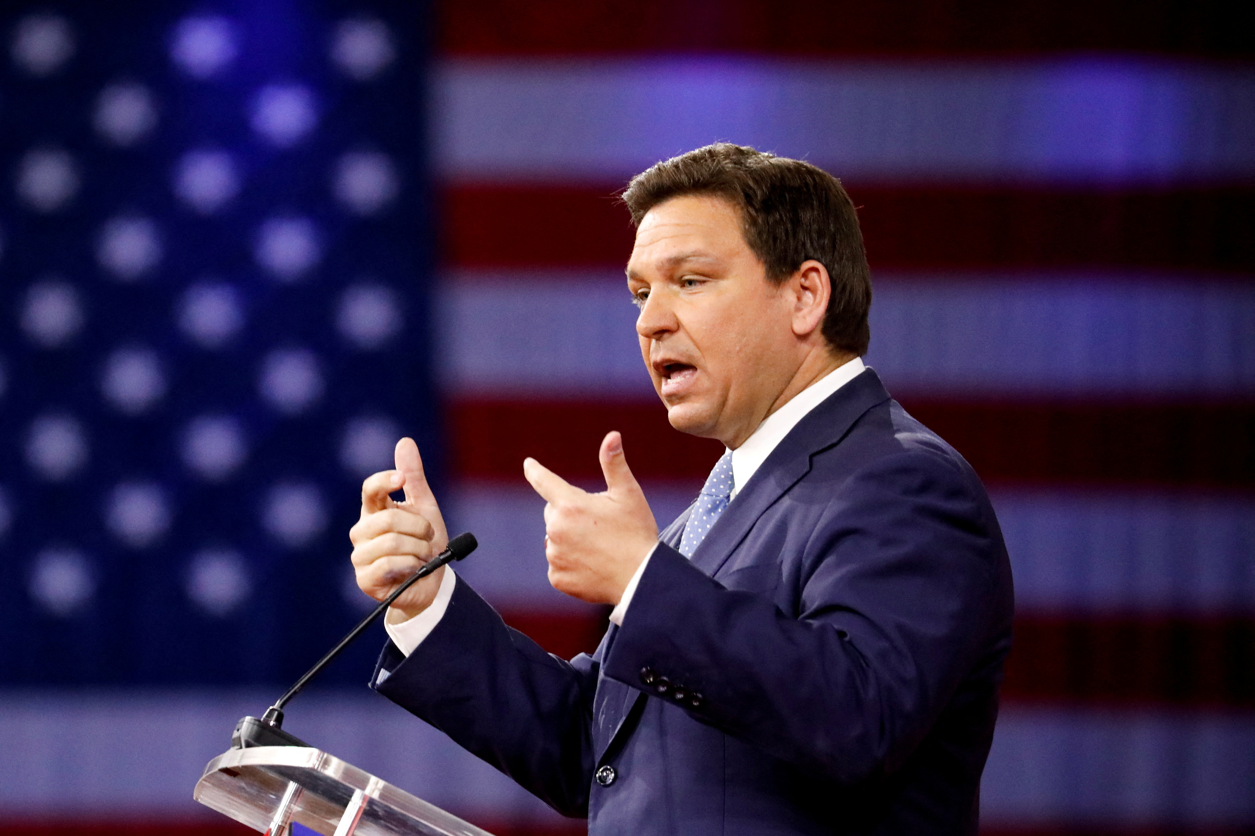 The governor of Florida, Ron DeSantis, extended the emergency due to the passage of storm Ian