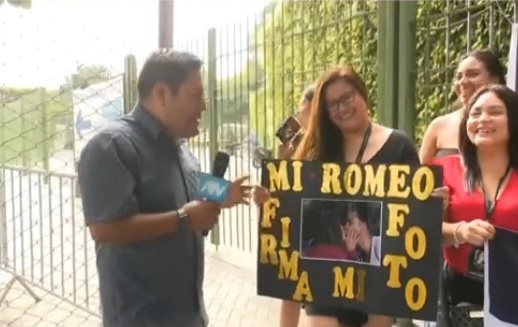 Fanaticos de Romeo Santos hacen largas colas para su concierto. ATV