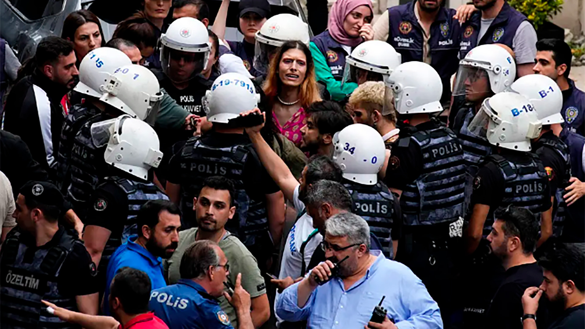 La policía turca volvió a reprimir la Marcha del Orgullo LGBTI en Estambul