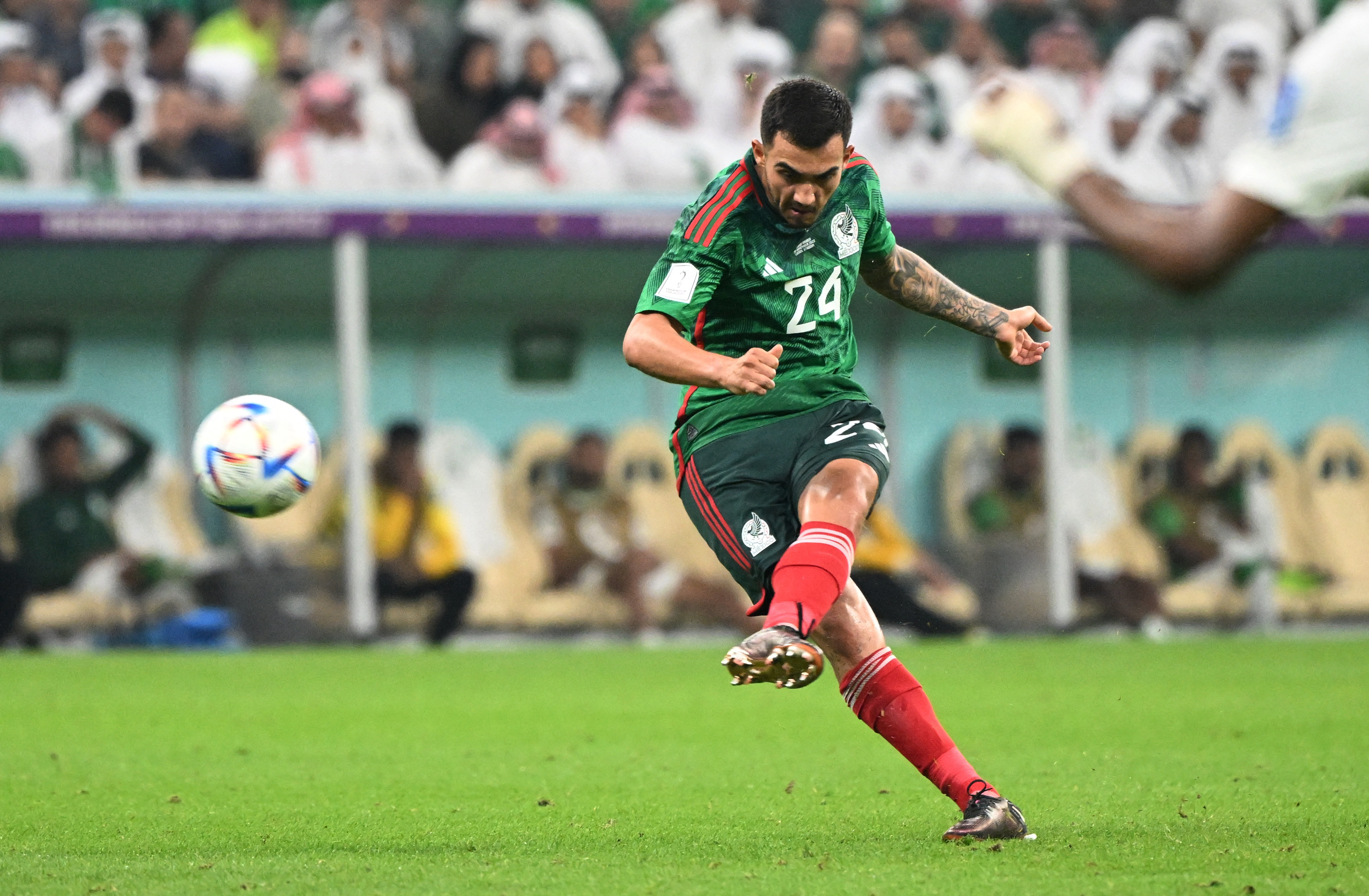 Bora Milutinovic elogió el gol de Luis Chávez en Qatar 2022: “Ni Roberto Carlos”