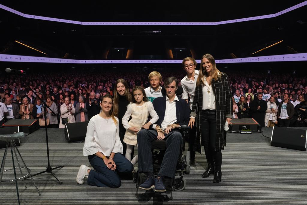 Esteban Bullrich, con su familia, en el evento para recaudar fondos para investigar la ELA