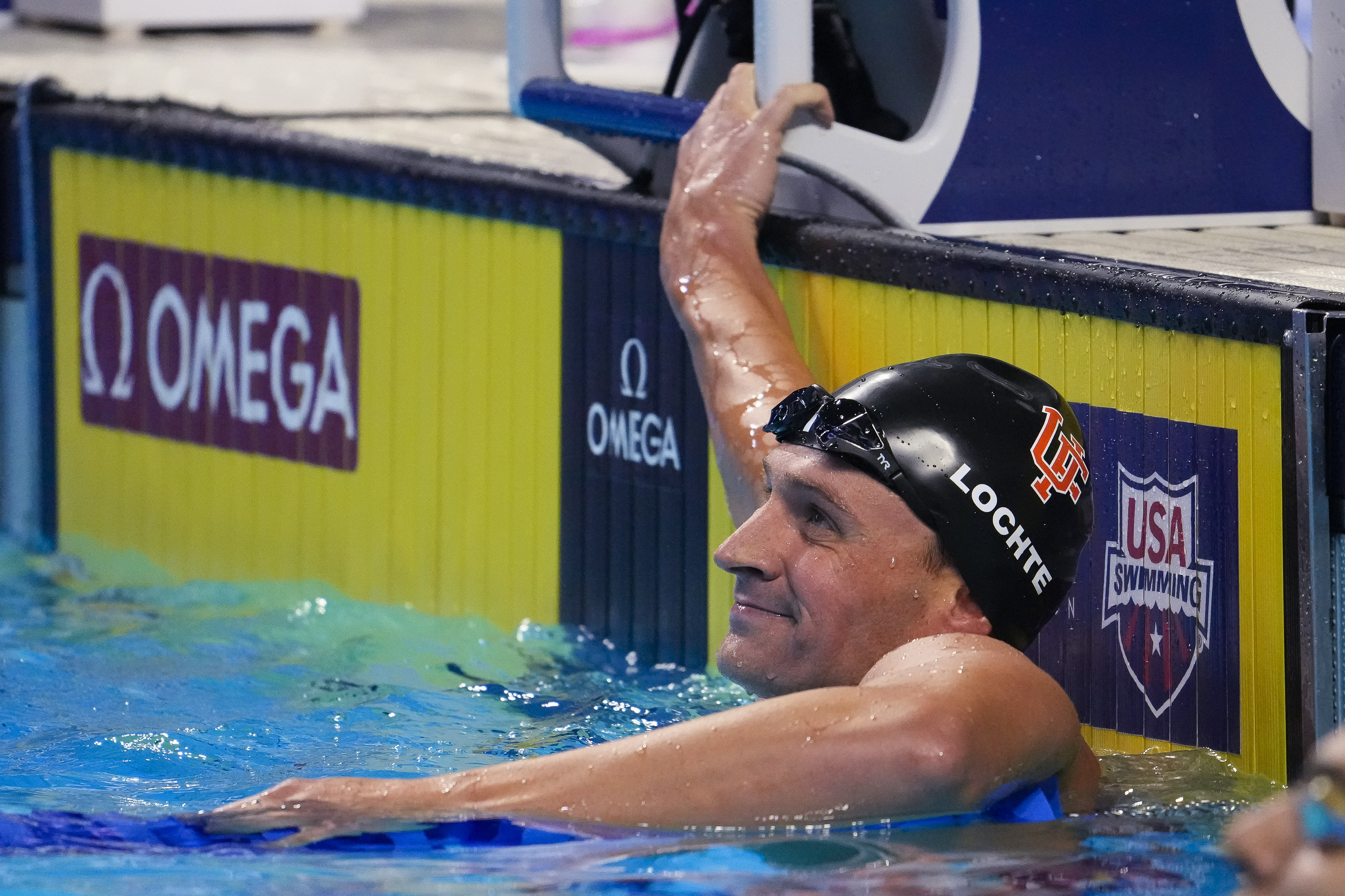 Ryan Lochte’s 3 silver and 3 bronze Olympic medals go on auction block while swimmer retains his 6 golds