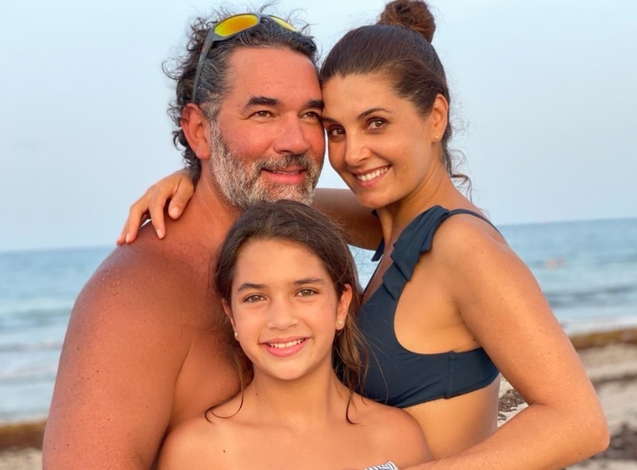Eduardo Santamarina lleva 12 años casado con Mayrín Villanueva, con quien procreó a Julia (Foto: Instagram/@eduardosantamarinamx)