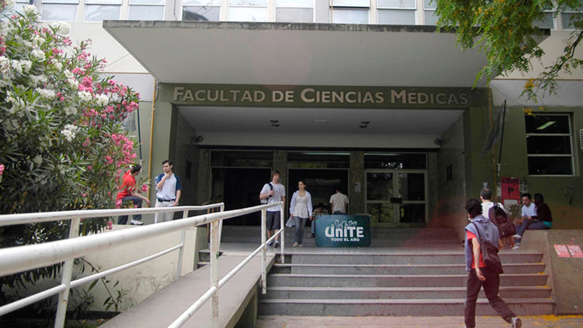 La Facultad de Medicina de La Plata advirtió que el "colapso del sistema sanitario está cercano"