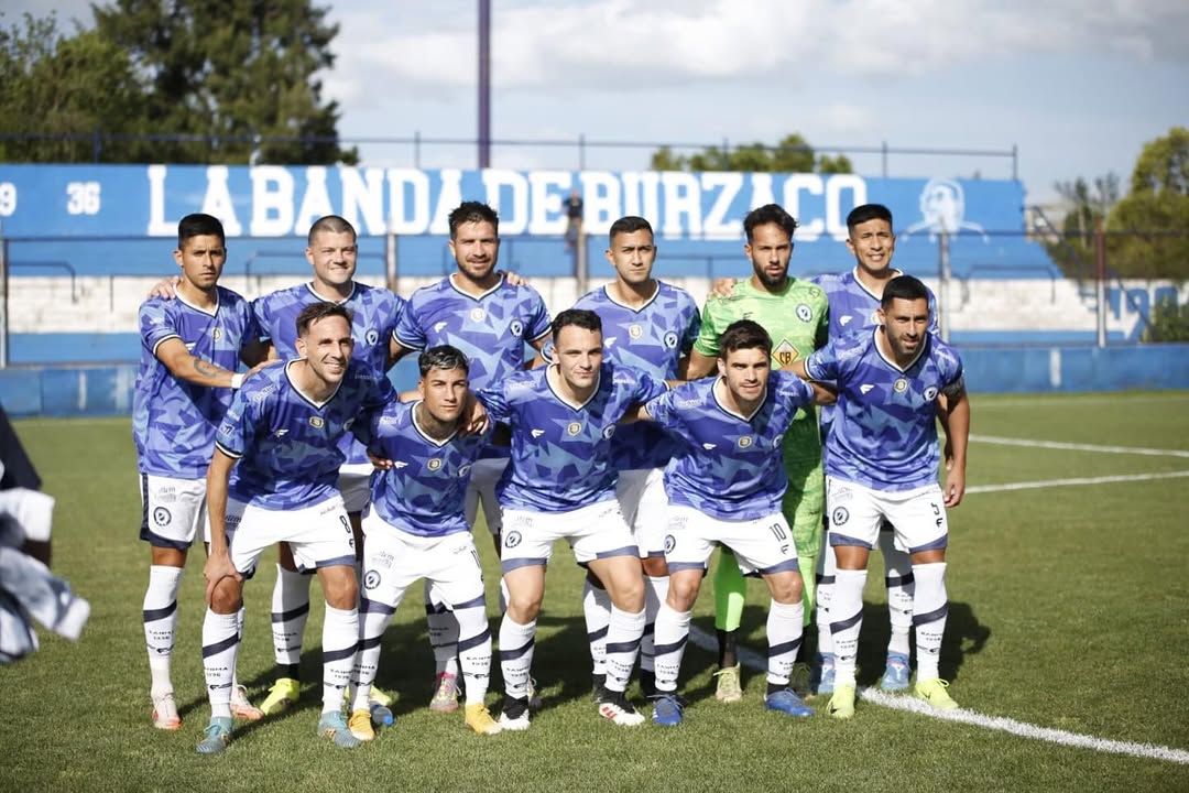 Un club argentino informó que despedirá a casi todo su plantel por “falta de actitud” en el último partido: el video de los goles