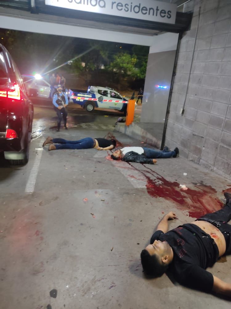 Foto de la escena del crimen de la masacre en la que murió Said Lobo, hijo de expresidente hondureño Porfirio Lobo. Fuente: Policía Nacional de Honduras.