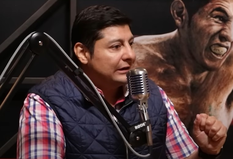Carlos Aguilar reveló las razones por las que decidió marcharse de TV Azteca. (YouTube/Un Round Más)