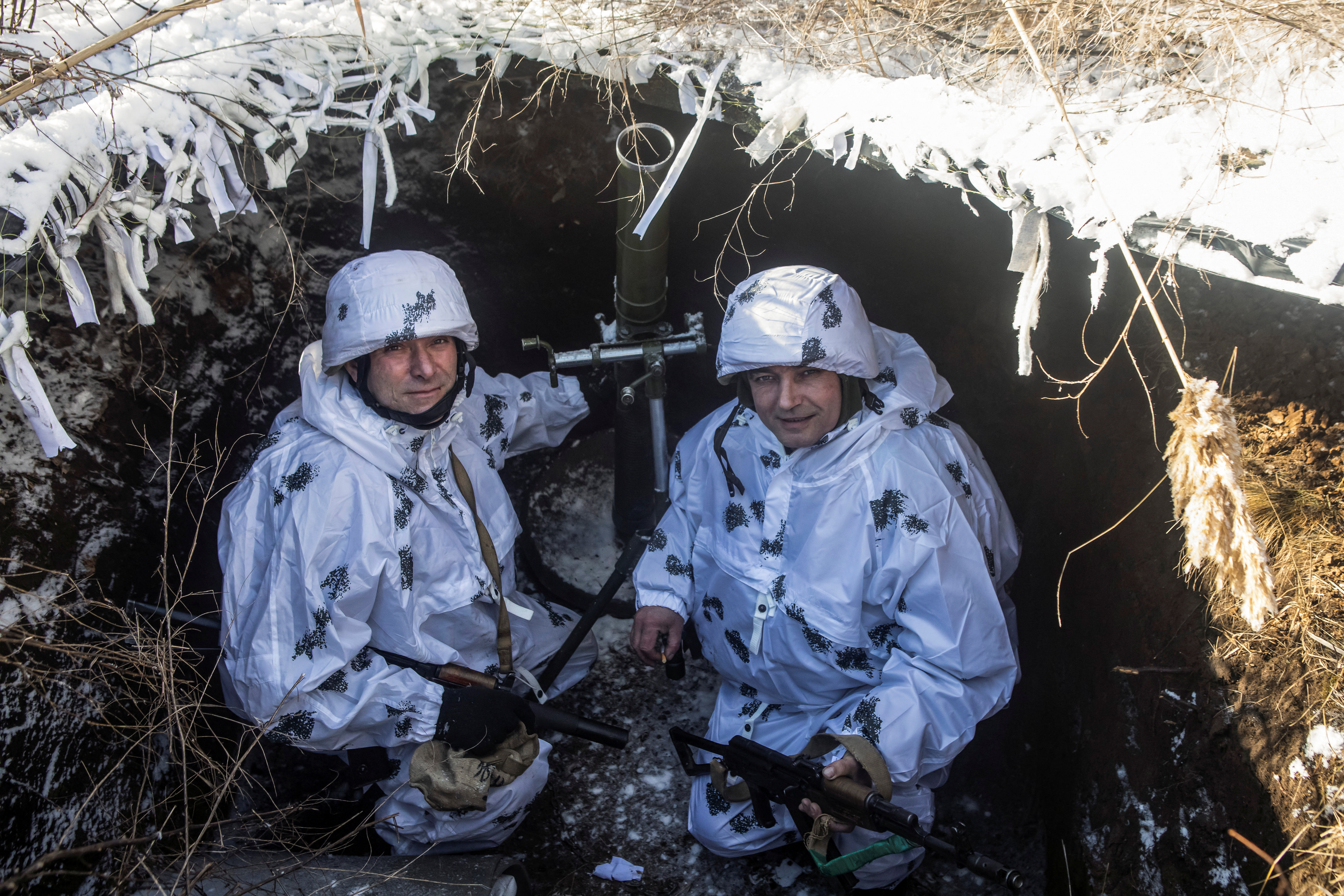 Soldados ucranianos en una trinchera de Toretsk, región de Donetsk (REUTERS/Yevhenii Zavhorodnii)