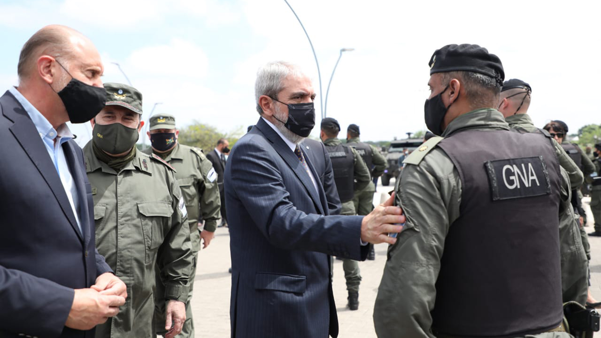 Este miércoles llegarán 400 gendarmes a Rosario y en total habrá 1400 efectivos trabajando en la zona del conflicto narco 