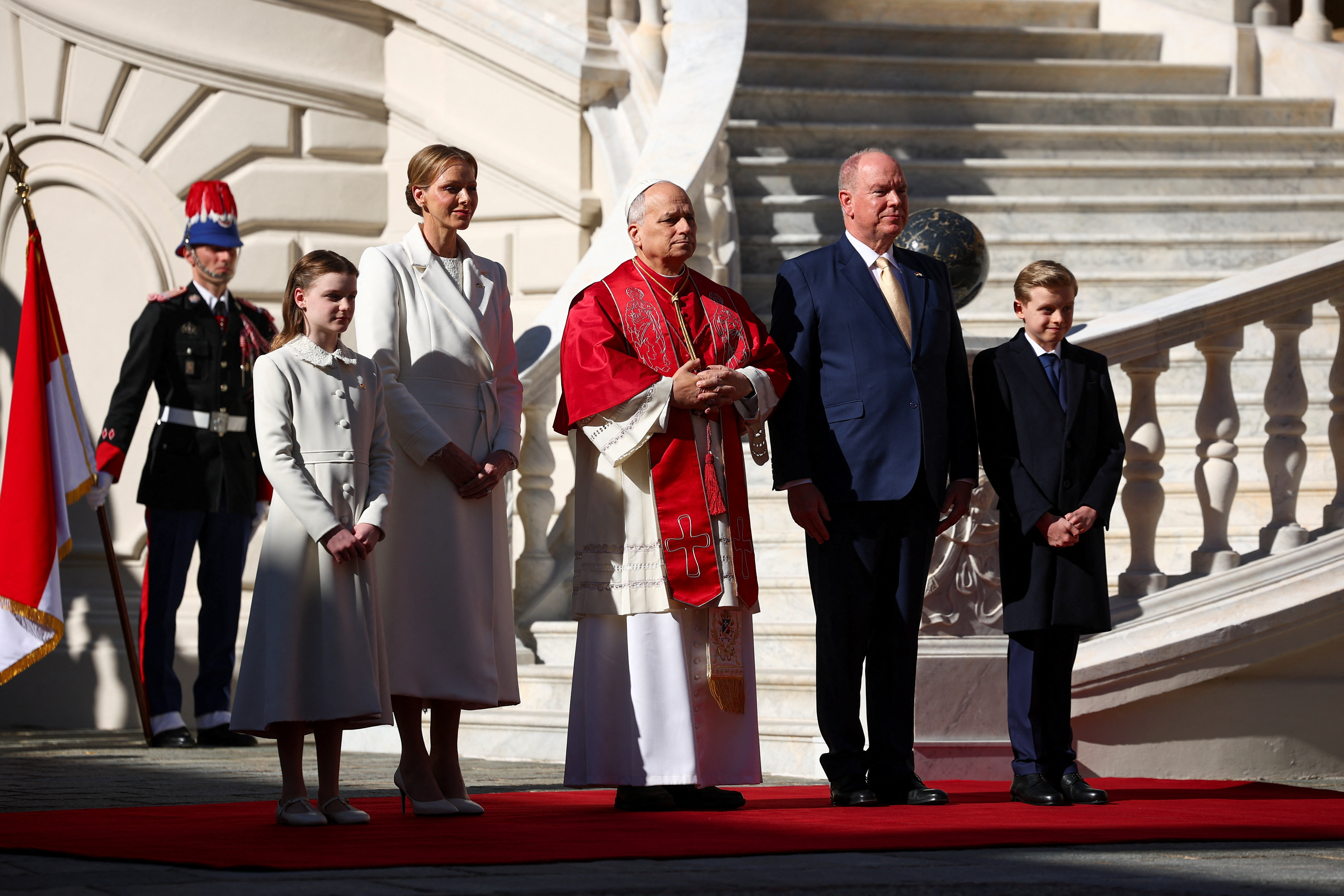 La pequeña de los Grimaldi estrena su 'privilegio blanco' ante el papa León  XIV: la princesa Charlene de Mónaco extiende su beneficio a su hija  Gabriella - Infobae