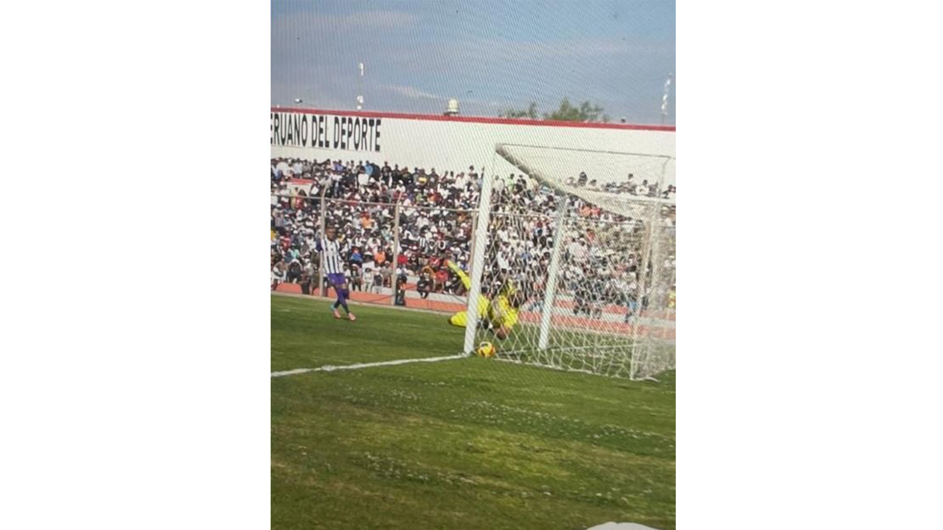 Andy Vidal Arquero De Ayacucho Fc Cuestionó Gol De Alianza Lima