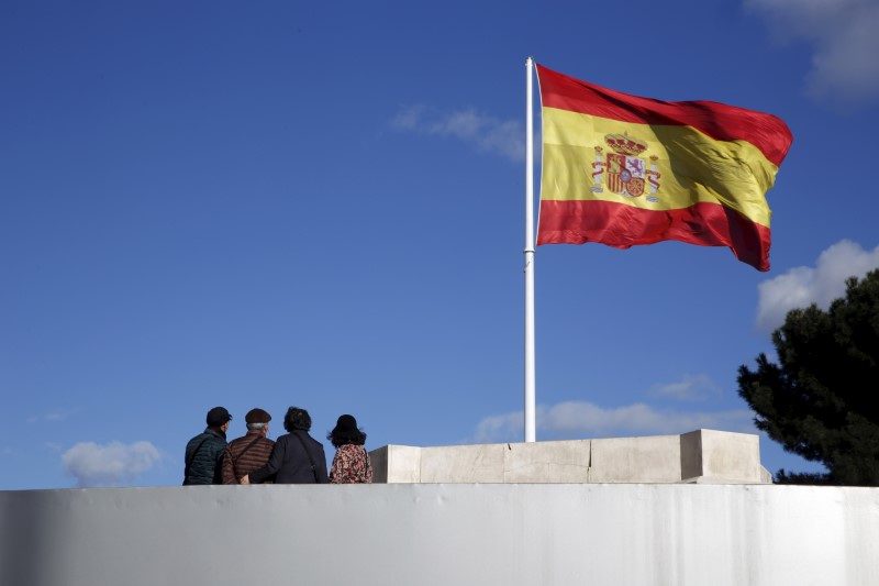 FILE PHOTO: A Spanish flag is seen at Plaza Colón in Madrid, Spain on March 10, 2016.  REUTERS/Susana Vera