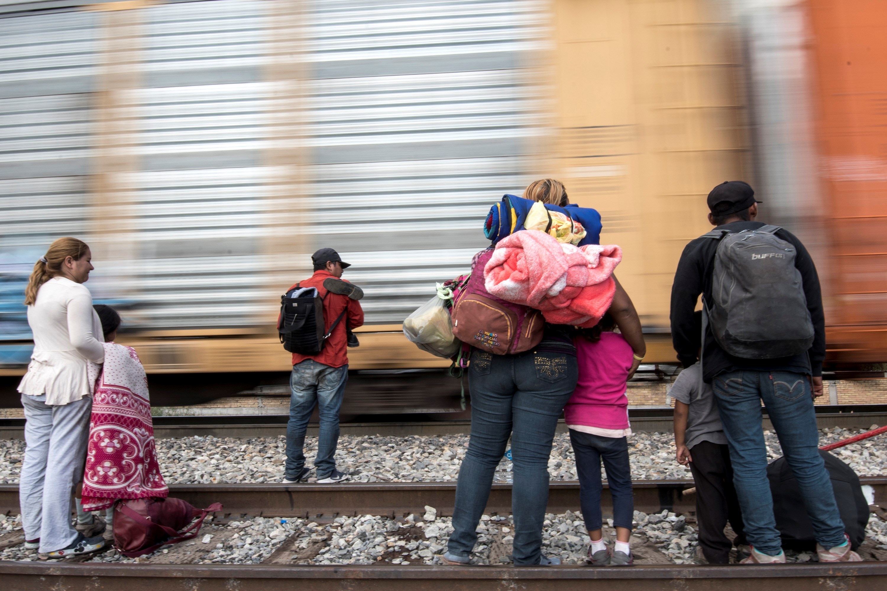 INM, Ferromex y Ferrosur implementarán acciones a favor de migrantes en el tren “La Bestia”