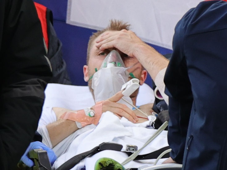 La imagen de Eriksen que tranquilizó a todos tras su desmayo (REUTERS/Friedemann Vogel)