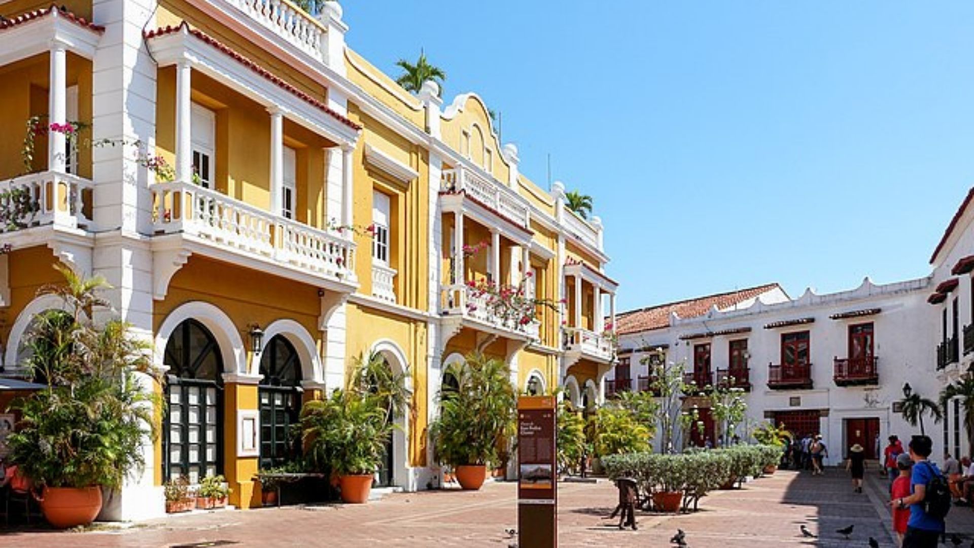 Plaza de San Pedro Claver, Cartagena, Colombia. Wikimedia Commons