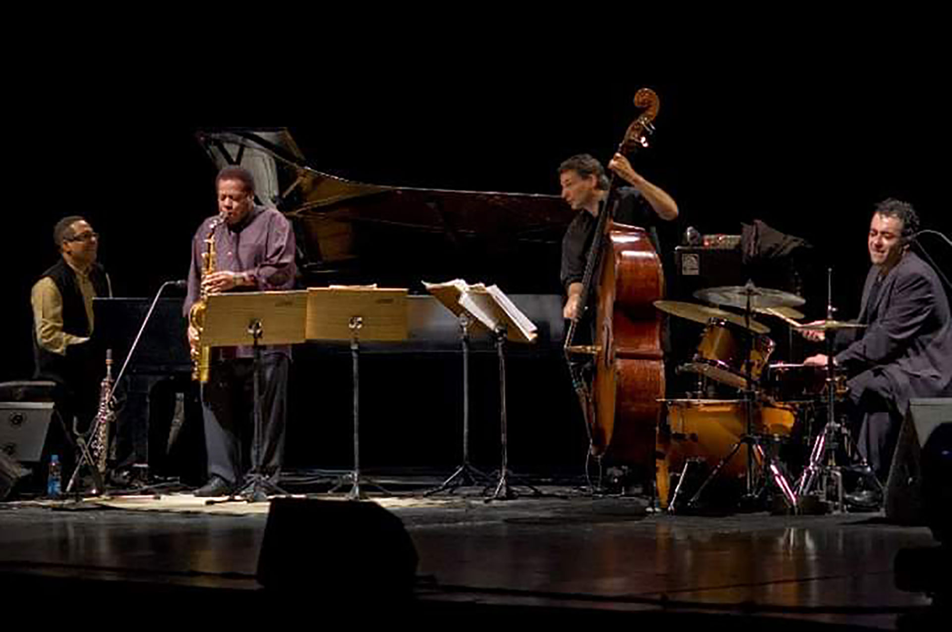 Wayne Shorter en Buenos Aires, junto al baterista argentino Oscar Giunta, Teatro Gran Rex, junio de 2011 (Gentileza: Oscar Giunta)