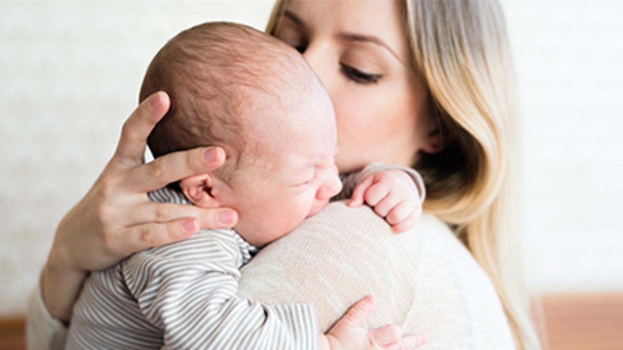 Por qué las mujeres son propensas a tener hijos en el mismo mes de su propio nacimiento, según expertos