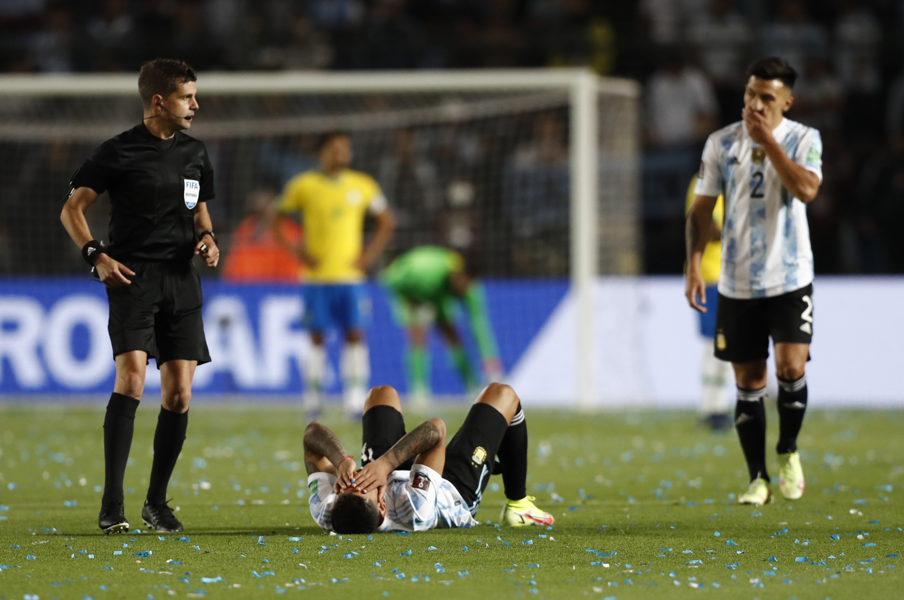 Romero salió lesionado en el clásico contra Brasil (REUTERS/Agustin Marcarian)