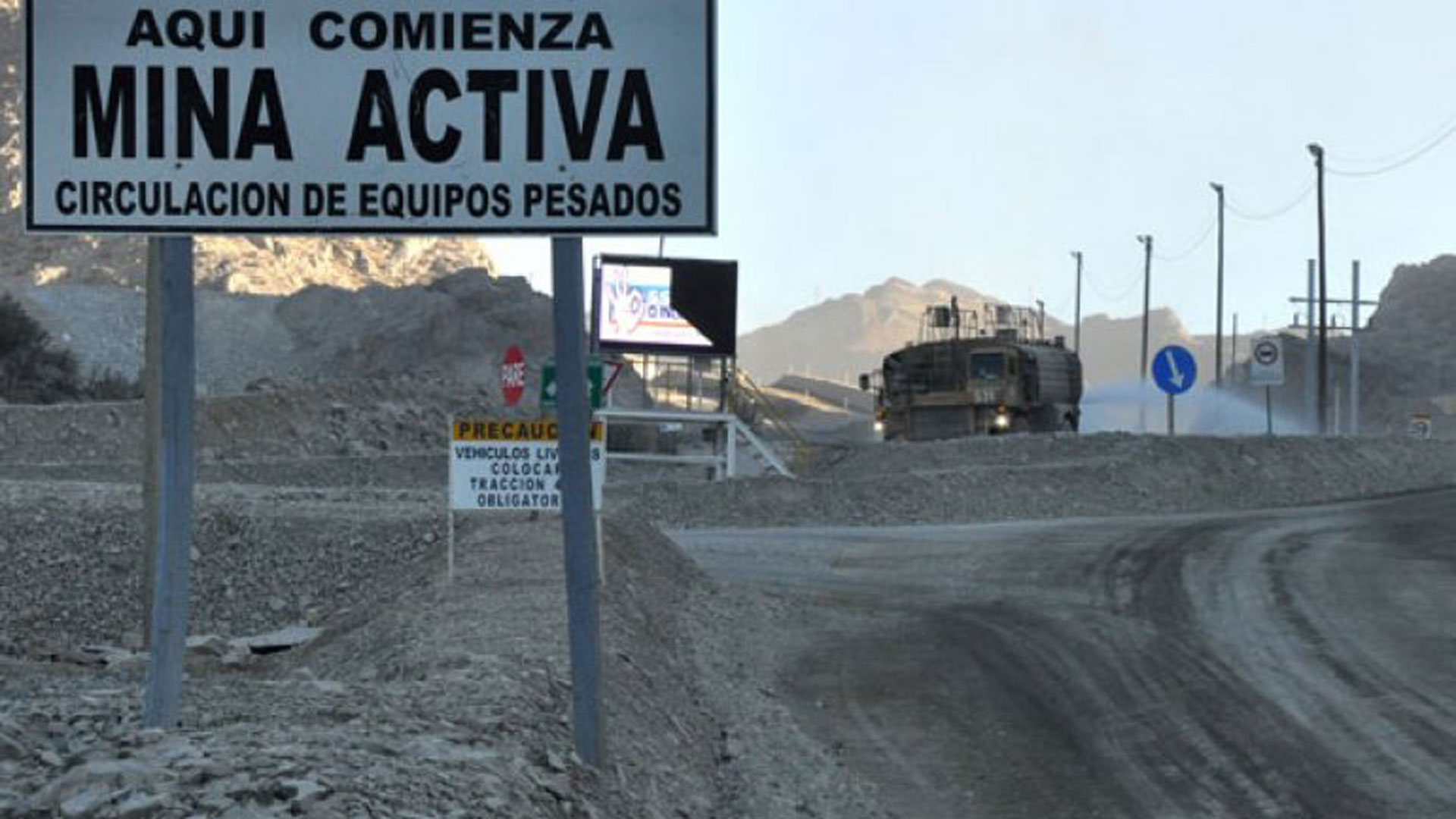 Repintar el pasado: la reinvención creativa de Andrés Sobrino en tiempos de crisis
