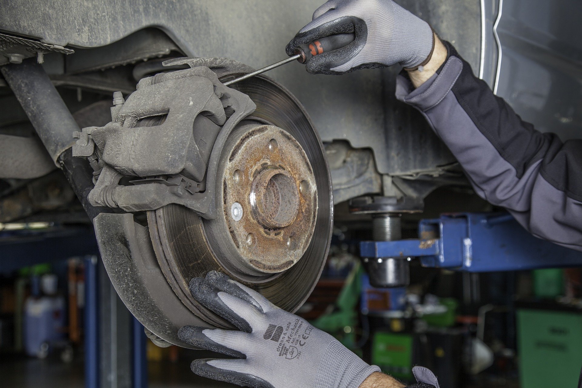 El trabajo de los mecánicos automotrices es uno de los mejor pagados en términos de salario mínimo (Foto: Pixabay)