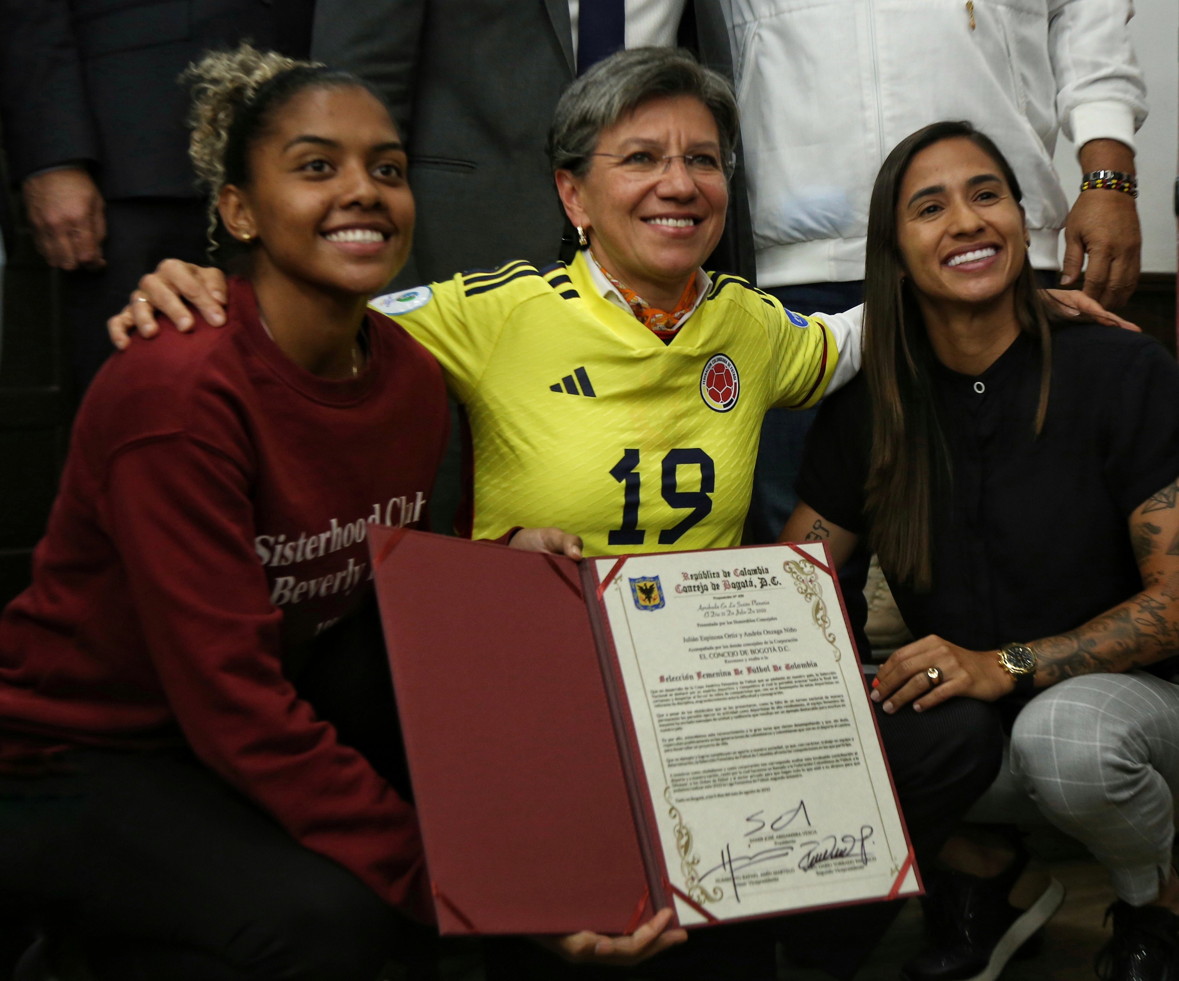 BOGOTÁ. Agosto 17 de 2022. Consejo de Bogotá en compañía de la Alcaldesa Claudia López, realizaron un reconocimiento y homenaje a la Selección Colombia Femenina de Fútbol. (Colprensa - Camila Díaz)