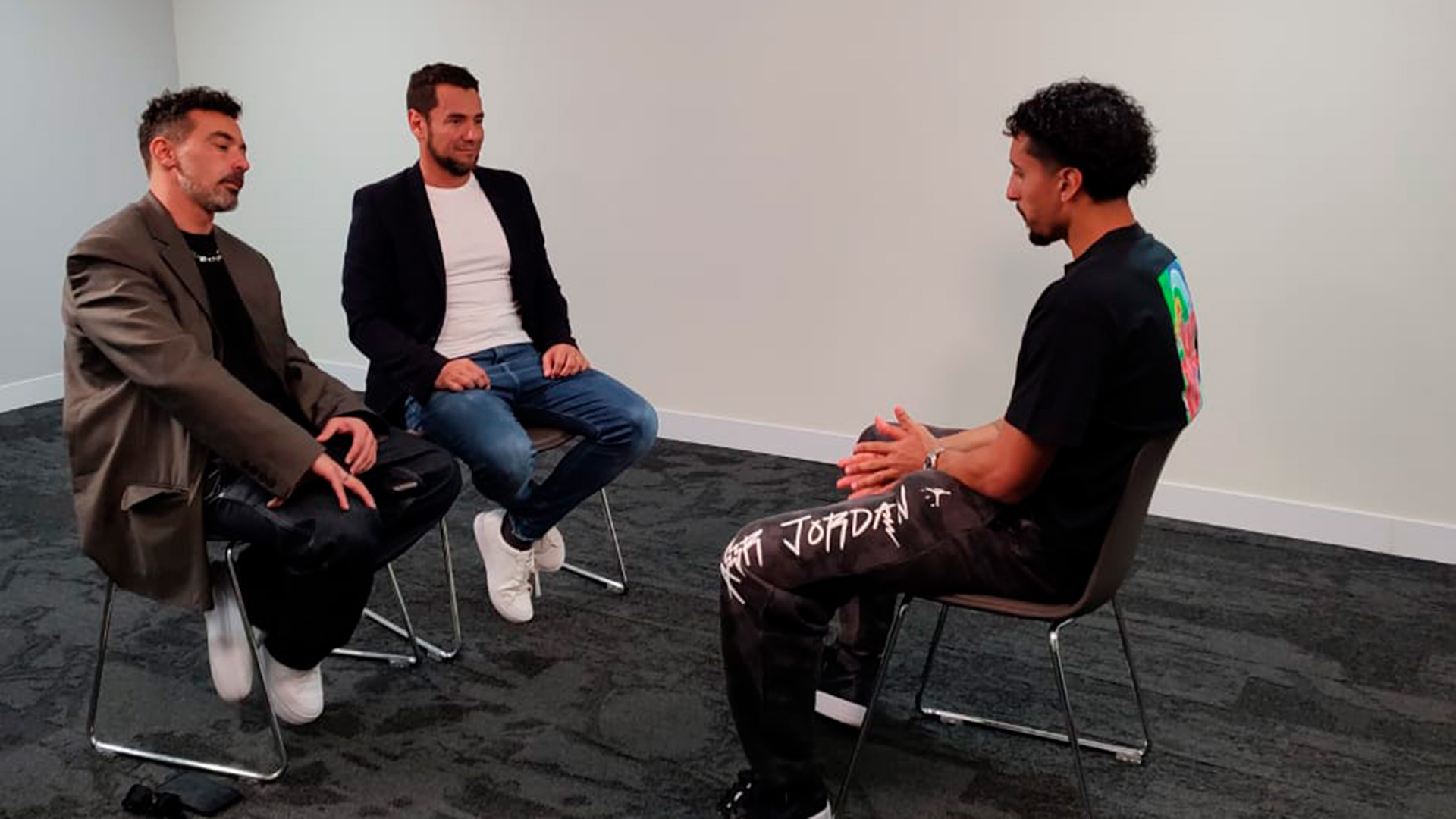 Marquinhos, estrella brasileña del PSG, fue entrevistado por Lavezzi en su nuevo ciclo "Fuego Sagrado"