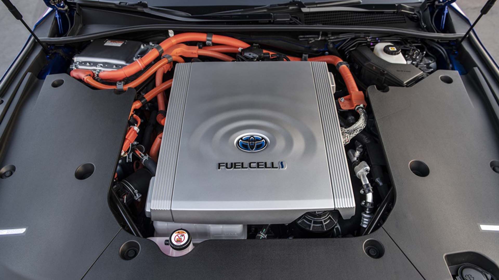 El sistema conocido como FuelCell es alimentado por hidrógeno comprimido que se convierte en electricidad para cargar la batería